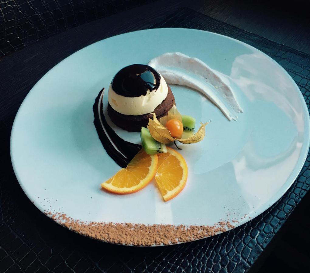 Logis Hotel Le Clos Des Oliviers Bourg-Saint-Andéol Eksteriør billede